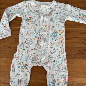 Magnetic me - animal footie - size 3-6 months
